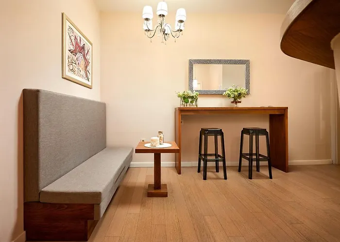 Marmont Bed and Breakfast 3*